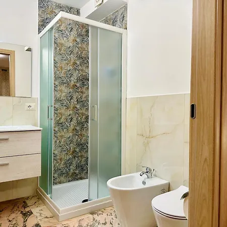 Unique In Centro Citta Bagno Privato E Climatizzatore * Ragusa