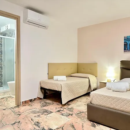 Unique In Centro Citta Bagno Privato E Climatizzatore 3*