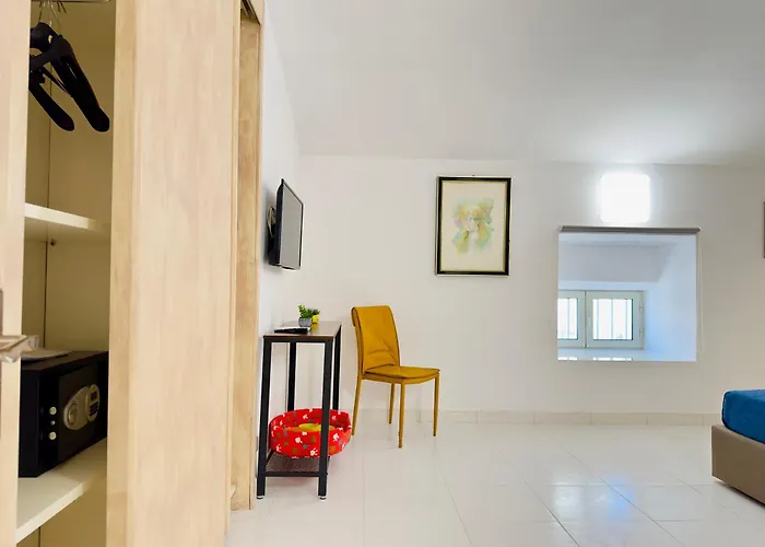 Unique In Centro Citta Bagno Privato E Climatizzatore Vendégház 3*