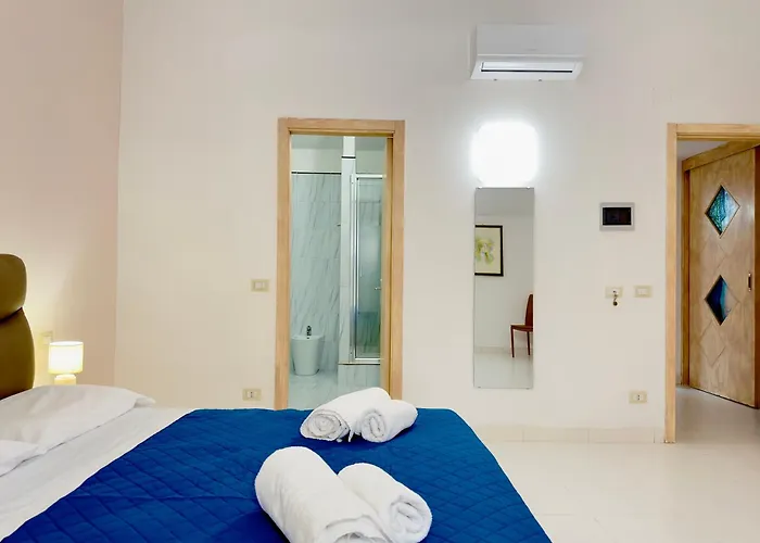 Unique In Centro Citta Bagno Privato E Climatizzatore 3*