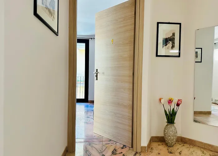 Unique In Centro Citta Bagno Privato E Climatizzatore Vendégház 3*
