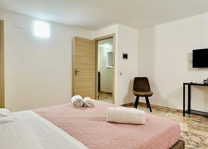 Unique In Centro Citta Bagno Privato E Climatizzatore 3* Ragusa